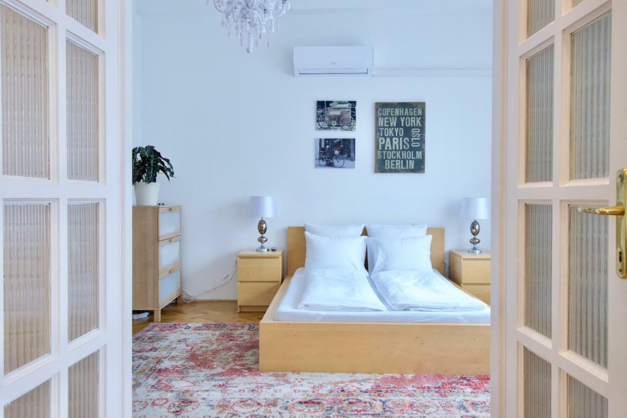 Standard Apartment by Hi5 - Madách Imre 1 Budapest Esterno foto
